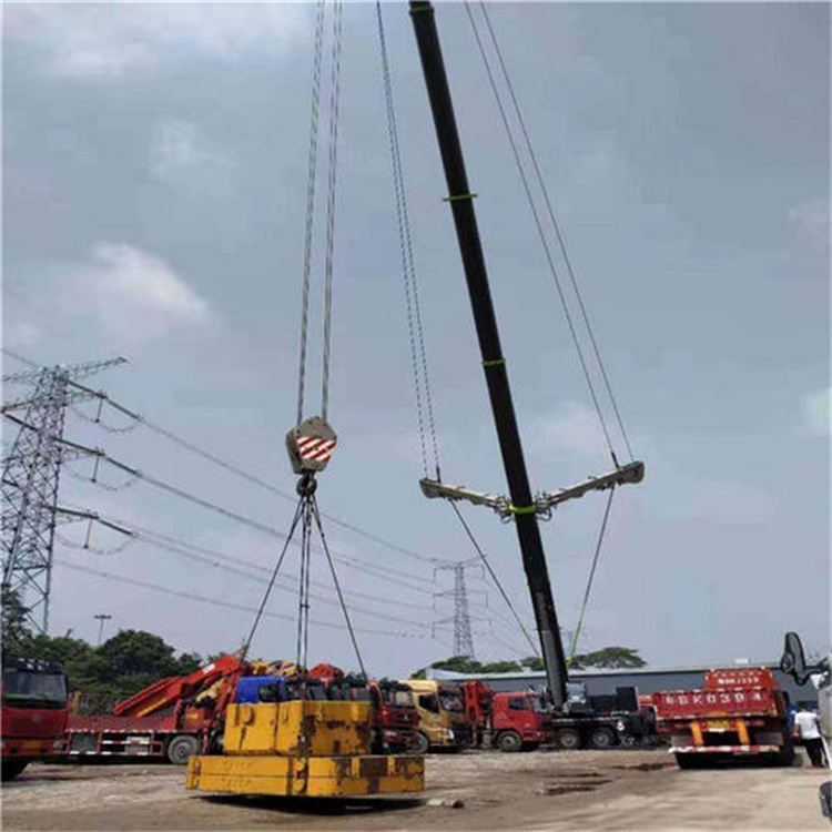 东方风电设备吊装