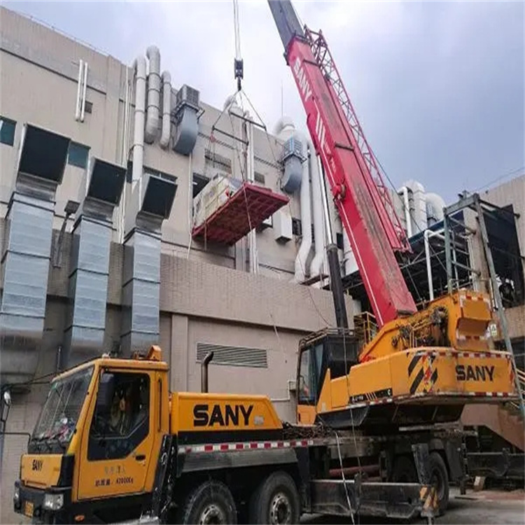 东方一百吨吊车吊臂多长