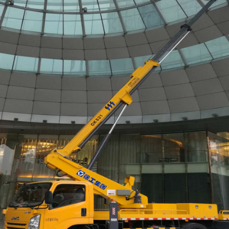 东方附近高空作业车租赁｜安全设备租赁｜高空安装|工程定制化方案｜亿立达设备租赁